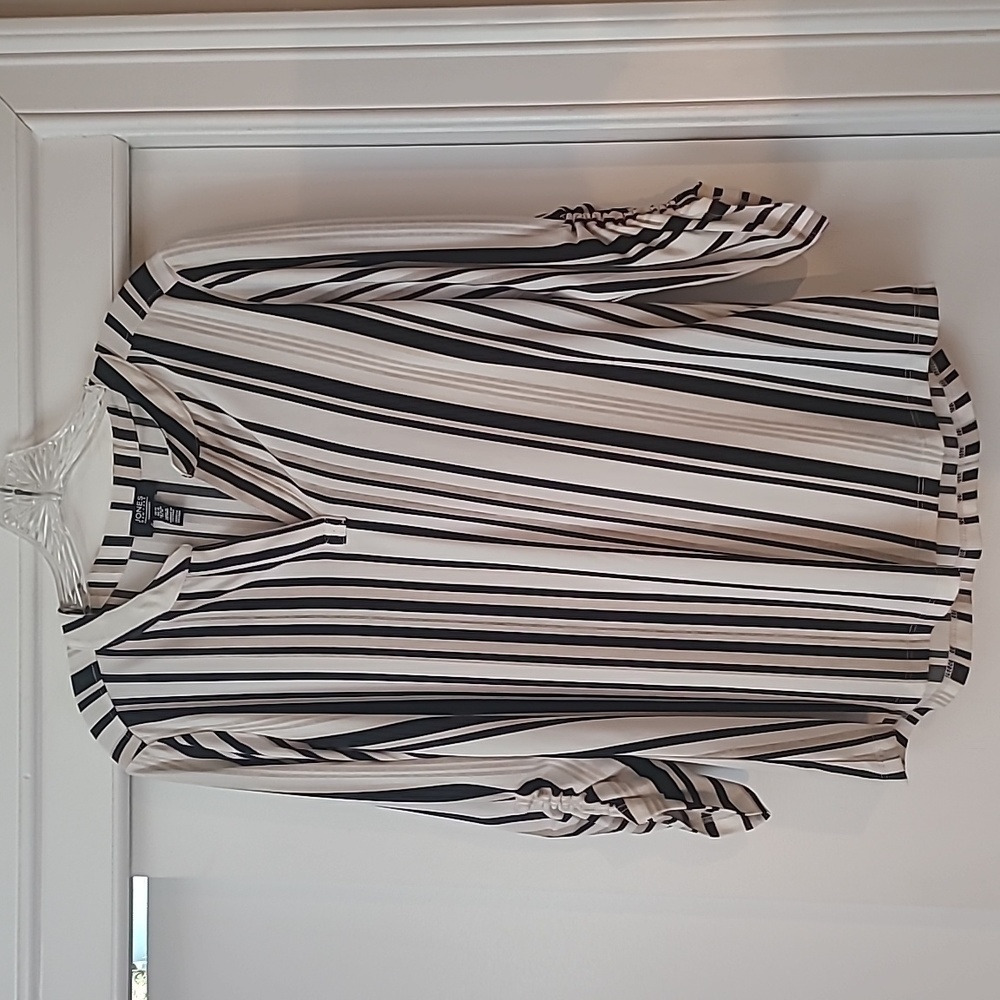 Classy striped blouse!